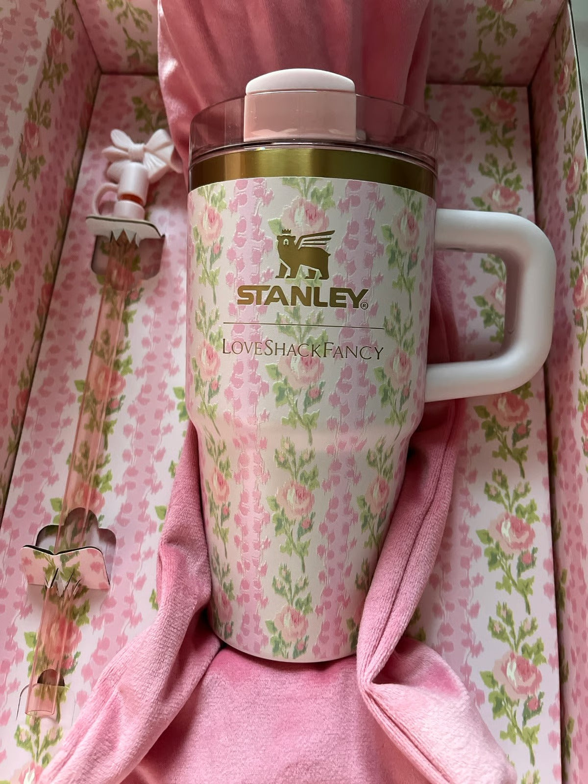 Stanley Adventure Quencher H2.0 FlowState Tumbler 40oz - Limited Edition (Labubu, Stitch, Hello Kitty) | Insulated Stainless Steel Cup | Eco-Friendly Water Bottle | UAE Free Shipping - imane Habibi